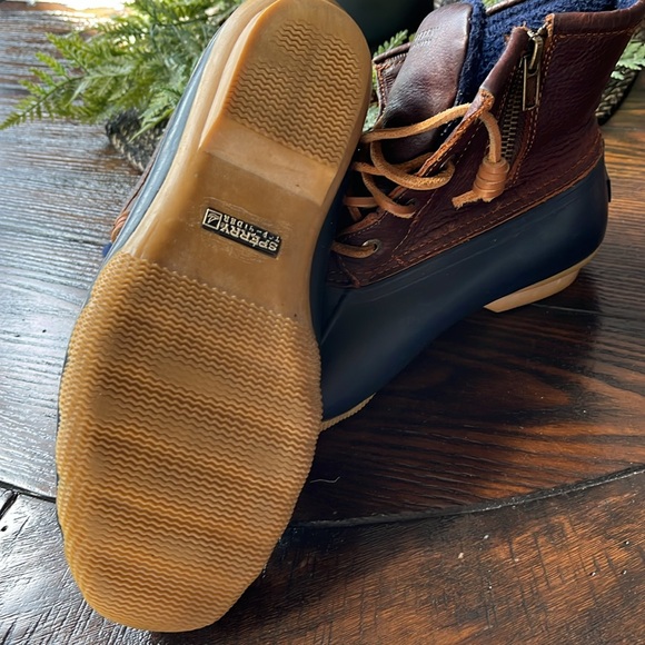 Sperry Brown and Blue Duck Boots - Picture 2 of 4